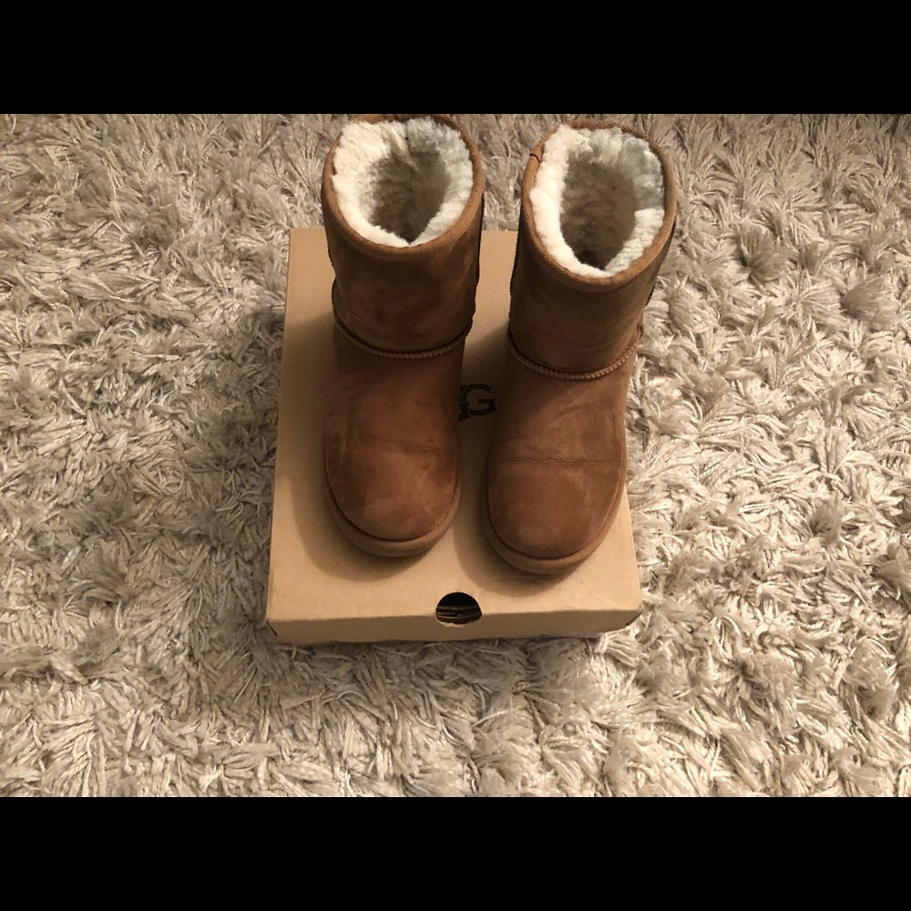 Tan Ugg classics